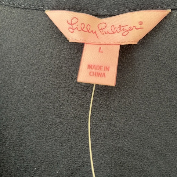 Lilly Gramercy Top in True Navy/ sleeveless, flowy top - Picture 4 of 11